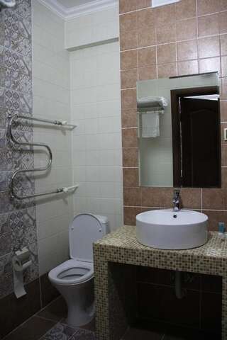 Отель Rabat Hotel Алматы Люкс с балконом-13